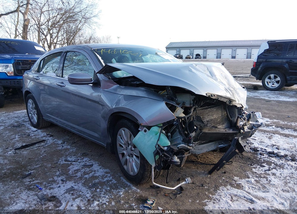 2013 CHRYSLER 200 LX VIN: 1C3CCBAB7DN640977