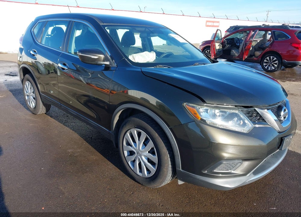 2015 NISSAN ROGUE S VIN: 5N1AT2MV9FC915008