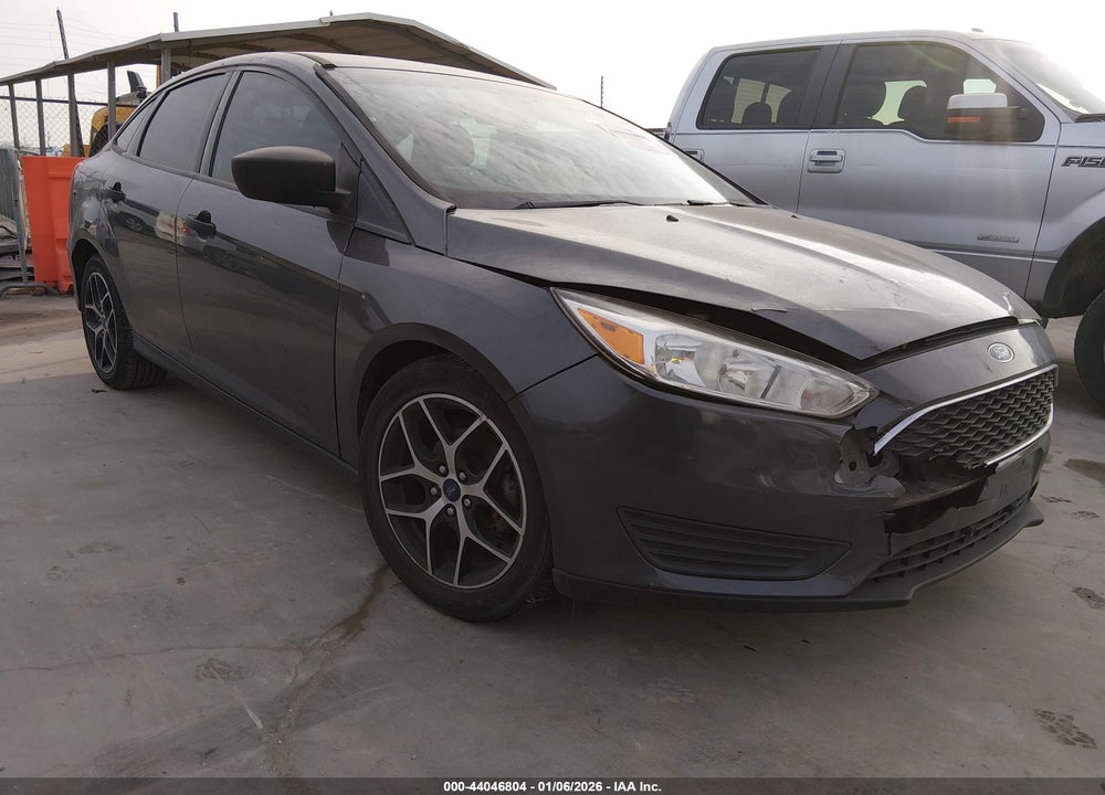2018 FORD FOCUS S VIN: 1FADP3E22JL244067