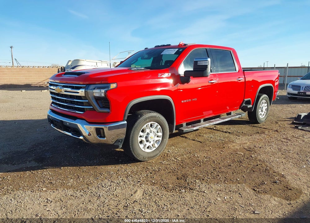 2024 CHEVROLET SILVERADO 2500HD 4WD  STANDARD BED LTZ VIN: 2GC4YPEY5R1142136