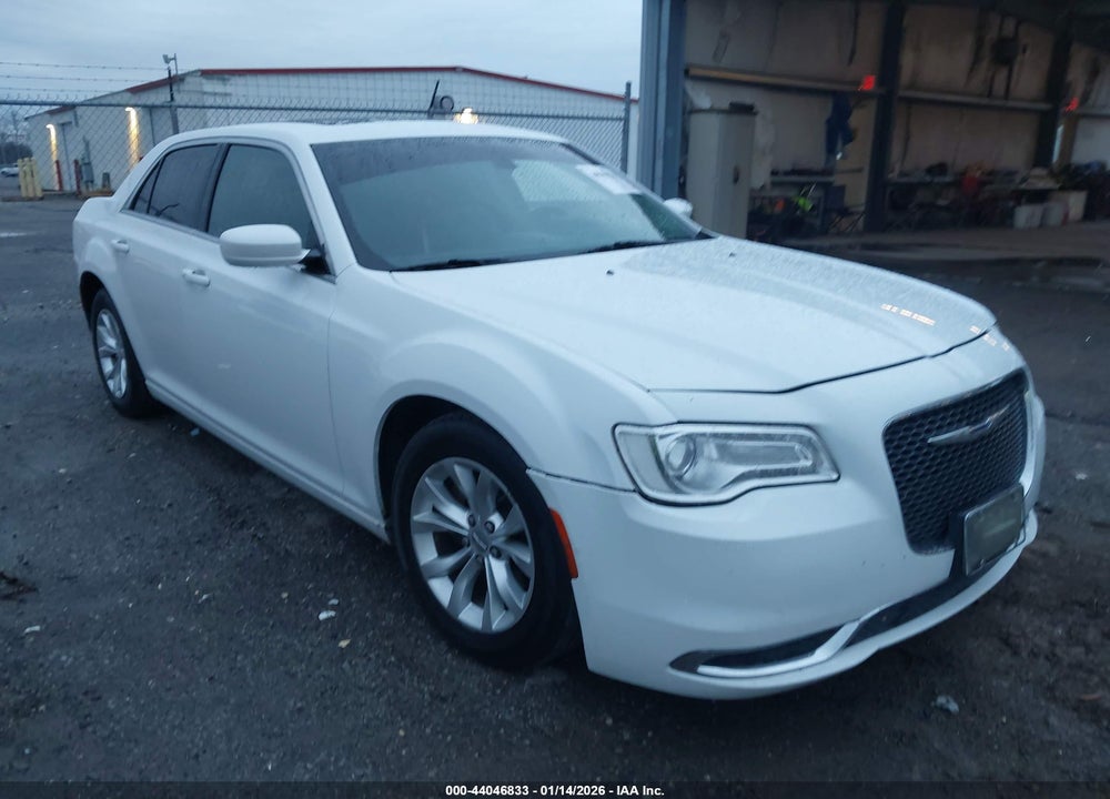 2016 CHRYSLER 300 LIMITED VIN: 2C3CCAAG8GH151426
