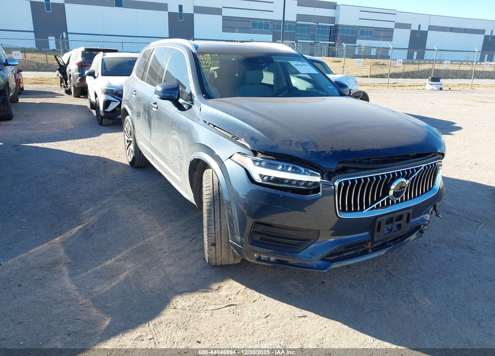 2022 VOLVO XC90 T5 MOMENTUM 7 PASSENGER VIN: YV4102CK6N1865437
