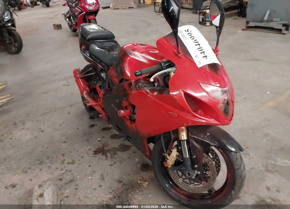 2004 SUZUKI GSX-R600 K VIN: JS1GN7CA742104180