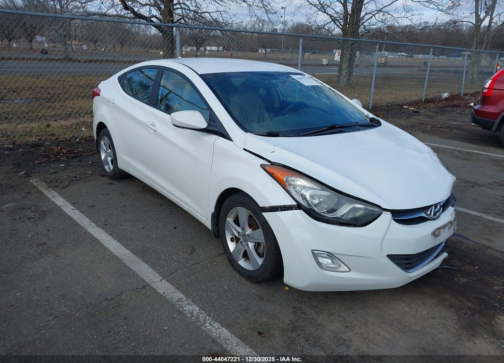 2013 HYUNDAI ELANTRA GLS VIN: 5NPDH4AE2DH379104
