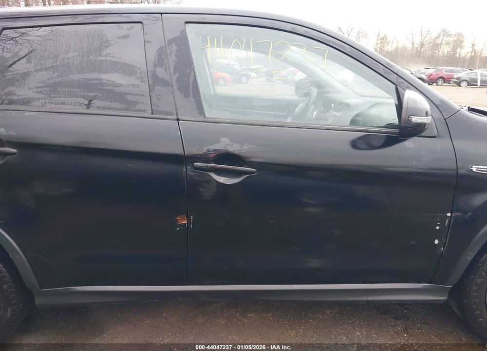 2017 MITSUBISHI OUTLANDER SPORT 2.0 LE VIN: JA4AP3AU1HZ061507