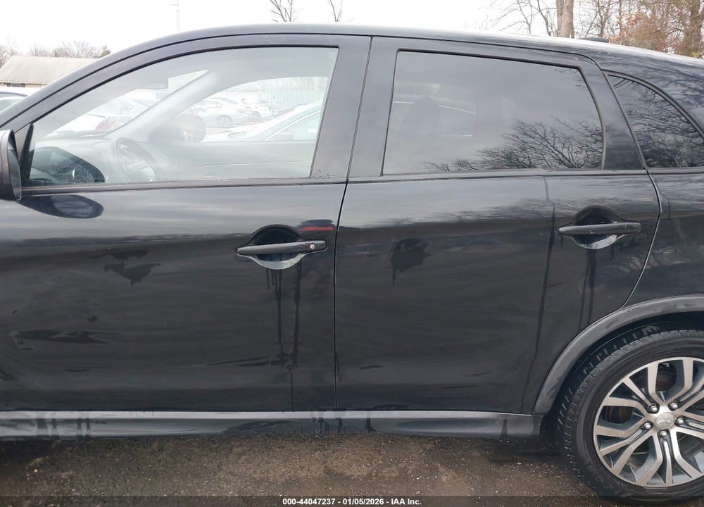 2017 MITSUBISHI OUTLANDER SPORT 2.0 LE VIN: JA4AP3AU1HZ061507
