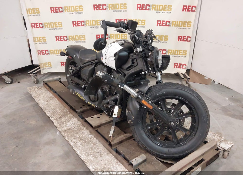 2025 INDIAN MOTORCYCLE CO. SCOUT BOBBER LIMITED +TECH VIN: 56KSBF768S3026051
