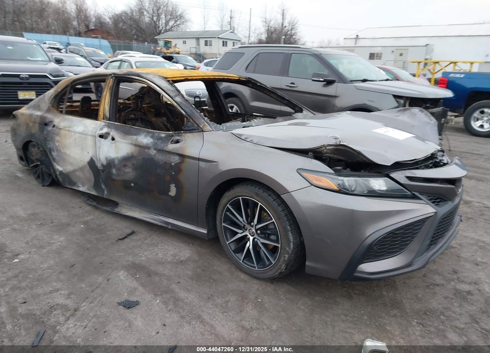 2021 TOYOTA CAMRY SE VIN: 4T1G11AKXMU476400