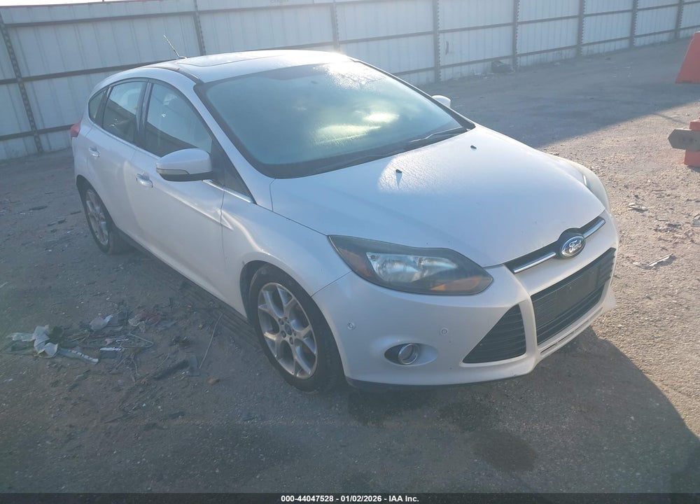 2013 FORD FOCUS TITANIUM VIN: 1FADP3N28DL136301