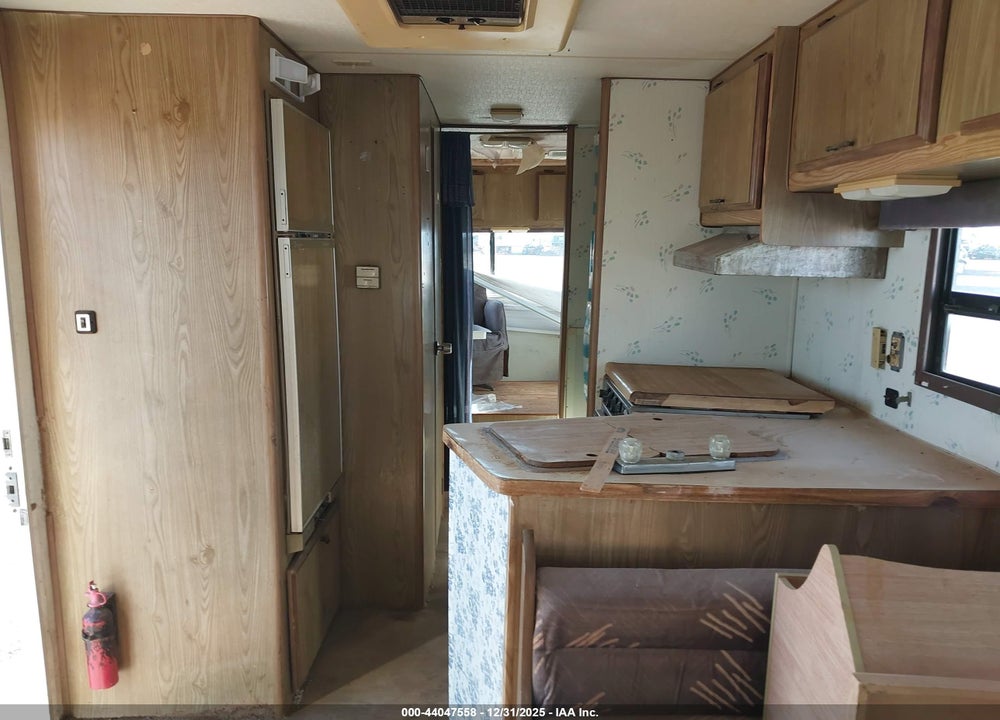 1988 FORD ECONOLINE E350 CUTAWAY VAN VIN: 1FDKE30GXJHB43089