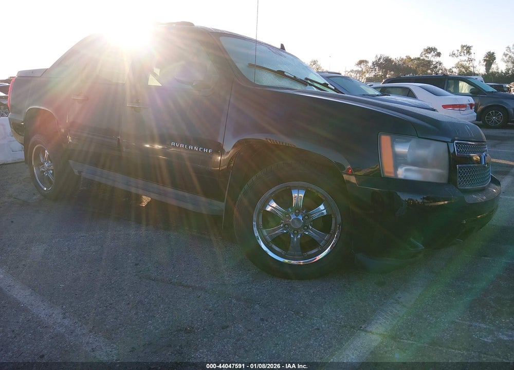 2011 CHEVROLET AVALANCHE 1500 LS VIN: 3GNMCEE06BG305636