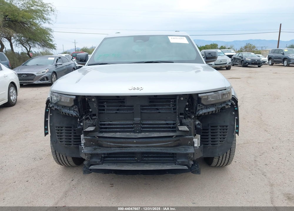 2025 JEEP GRAND CHEROKEE LAREDO 4X2 VIN: 1C4RJGAG0SC267231