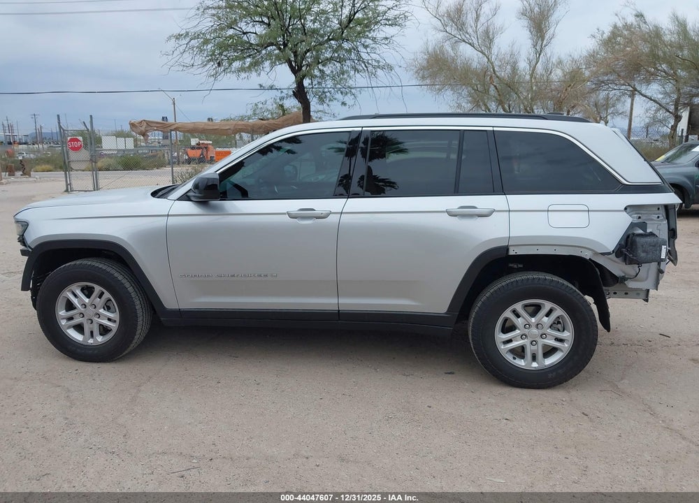 2025 JEEP GRAND CHEROKEE LAREDO 4X2 VIN: 1C4RJGAG0SC267231
