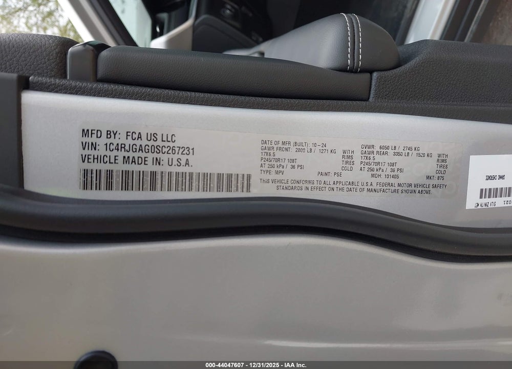2025 JEEP GRAND CHEROKEE LAREDO 4X2 VIN: 1C4RJGAG0SC267231