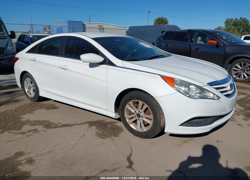 2014 HYUNDAI SONATA GLS VIN: 5NPEB4AC6EH891065