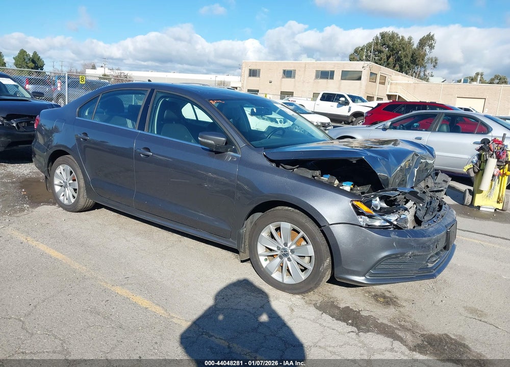 2015 VOLKSWAGEN JETTA 1.8T SE VIN: 3VWD17AJ8FM233156