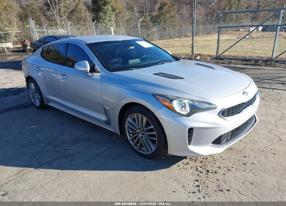 2018 KIA STINGER VIN: KNAE15LA5J6013097