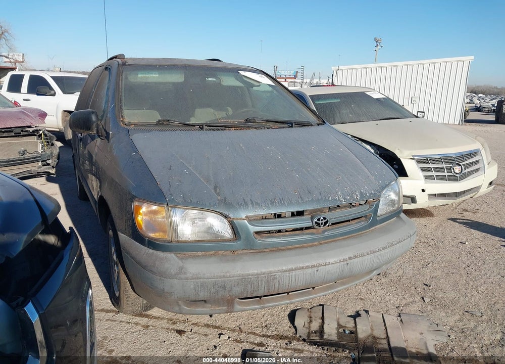 2000 TOYOTA SIENNA LE VIN: 4T3ZF13C3YU185038