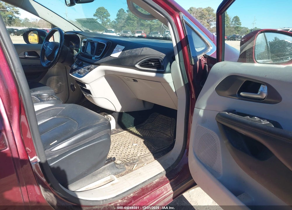 2020 CHRYSLER PACIFICA TOURING L VIN: 2C4RC1BGXLR128254