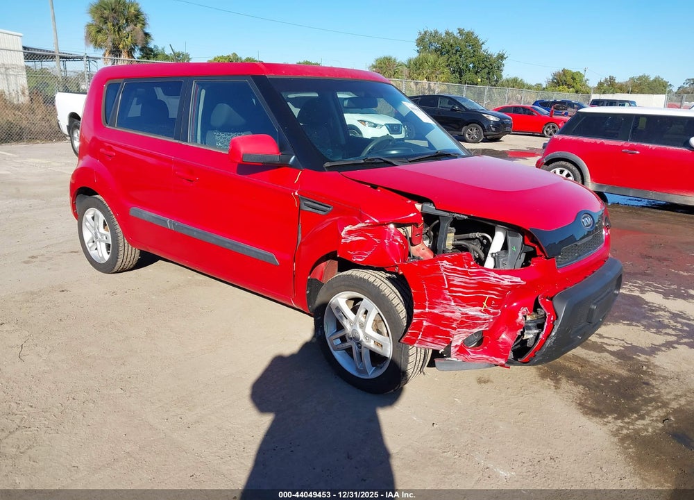 2011 KIA SOUL + VIN: KNDJT2A25B7341007