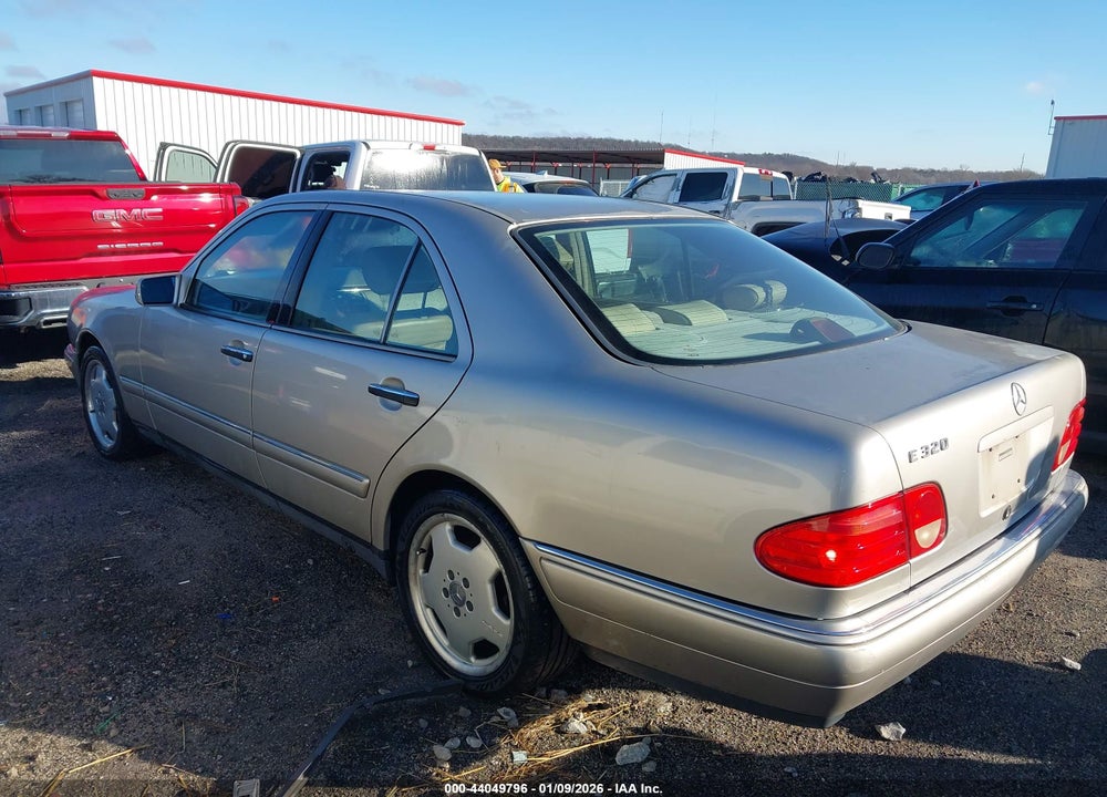 1998 MERCEDES-BENZ E 320 VIN: WDBJF65F0WA644098