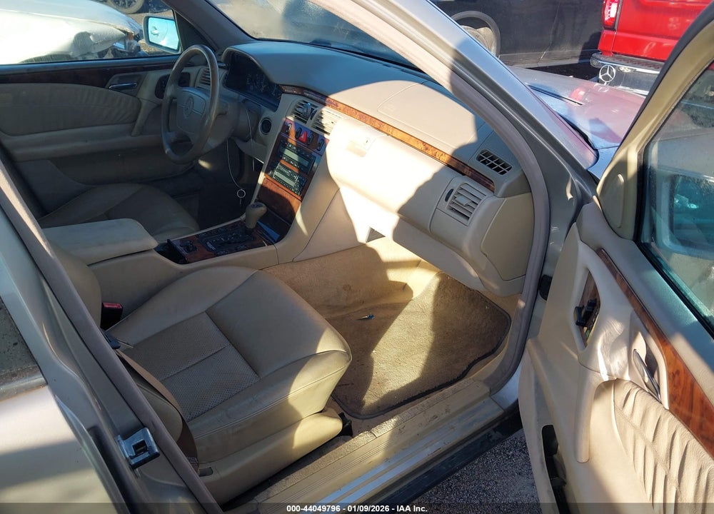 1998 MERCEDES-BENZ E 320 VIN: WDBJF65F0WA644098