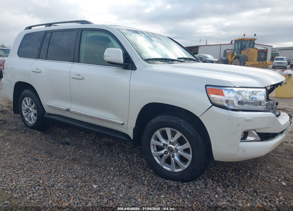 2017 TOYOTA LAND CRUISER V8 VIN: JTMCY7AJ0H4058183
