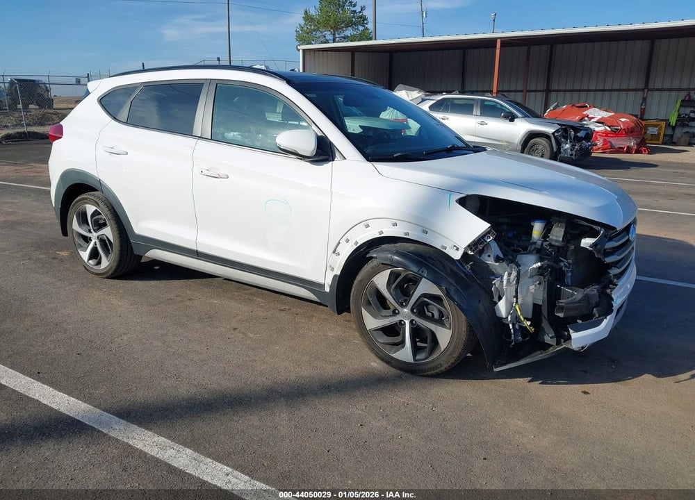 2018 HYUNDAI TUCSON VALUE VIN: KM8J33A24JU760080