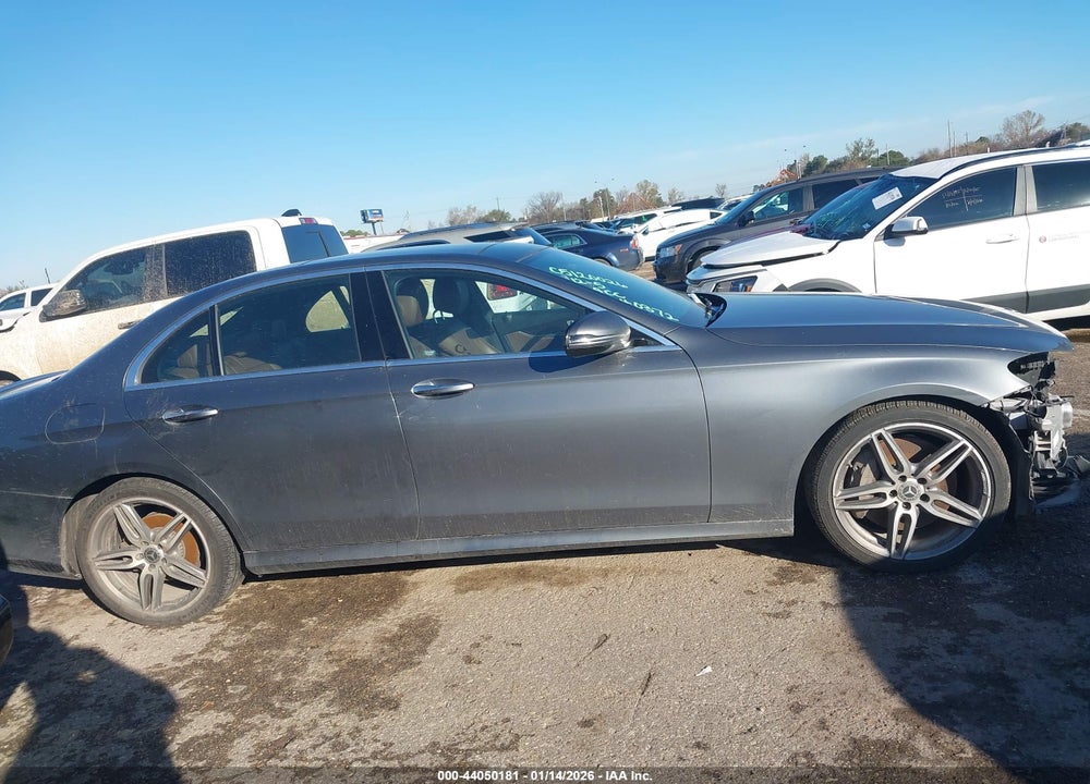 2018 MERCEDES-BENZ E 300 VIN: WDDZF4JB4JA320372