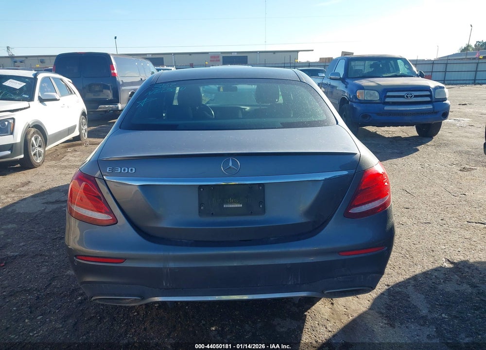 2018 MERCEDES-BENZ E 300 VIN: WDDZF4JB4JA320372