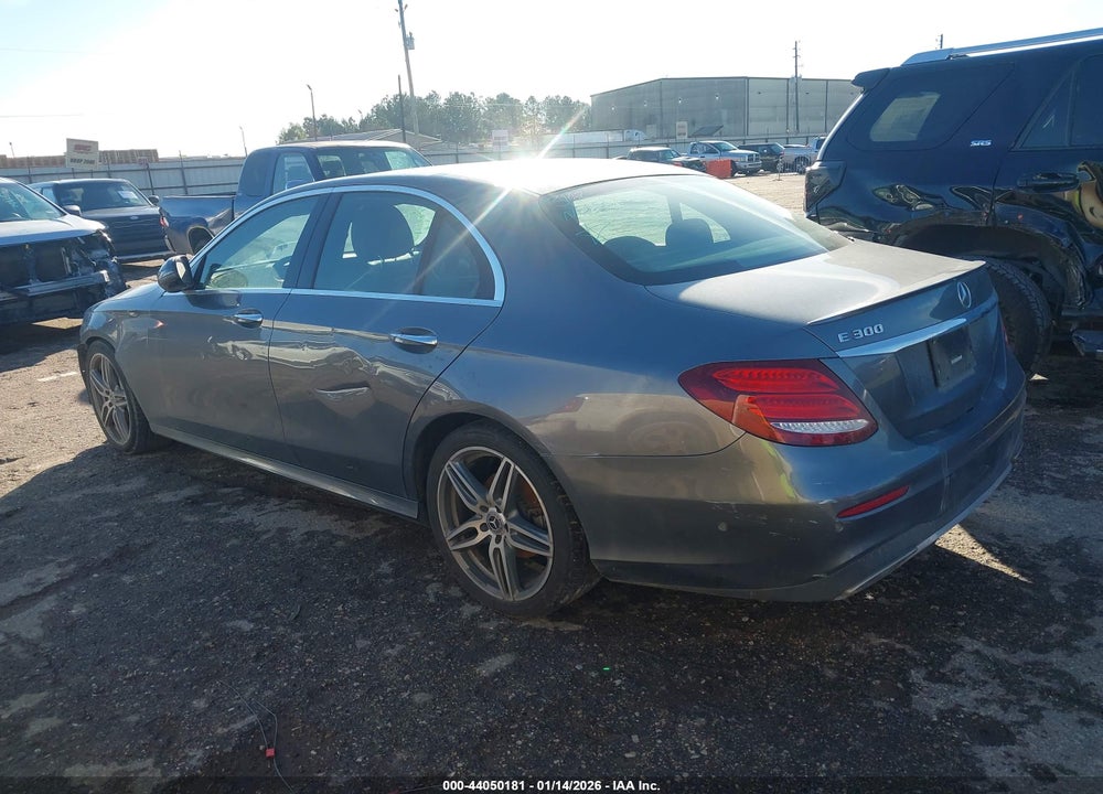 2018 MERCEDES-BENZ E 300 VIN: WDDZF4JB4JA320372