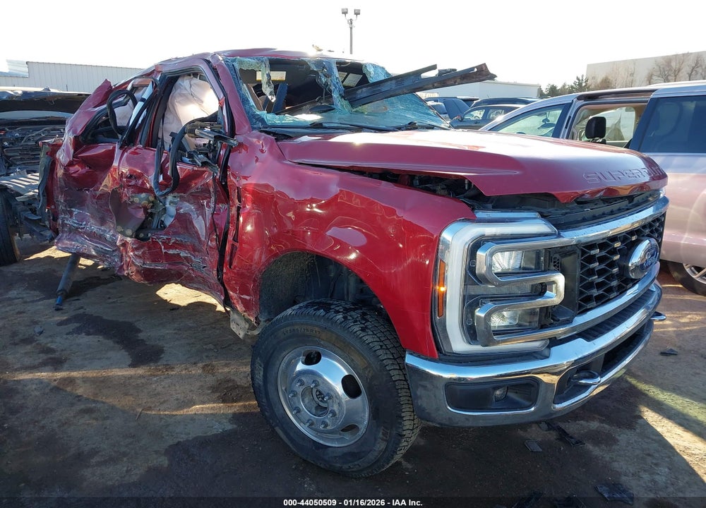 2024 FORD F-350 LARIAT VIN: 1FT8W3DT0REC11724