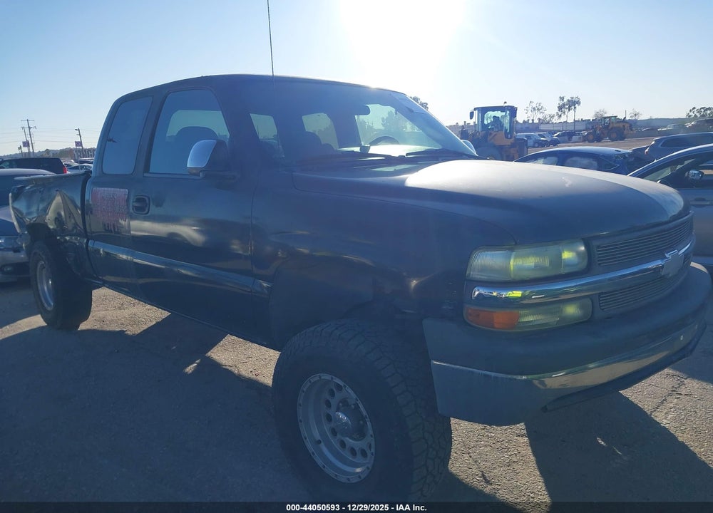 2002 CHEVROLET SILVERADO 1500 LS VIN: 2GCEC19V521429756