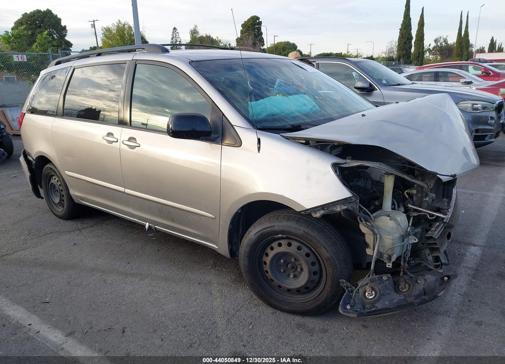 2010 TOYOTA SIENNA LE VIN: 5TDKK4CC4AS324261