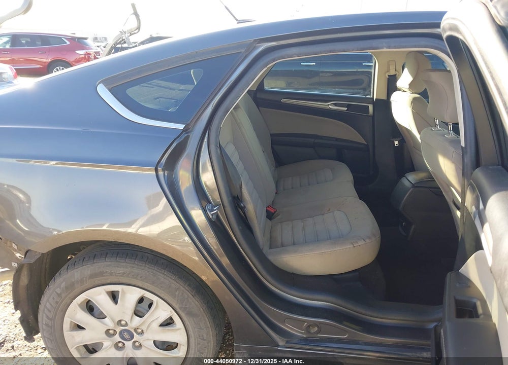 2019 FORD FUSION S VIN: 3FA6P0G7XKR132250