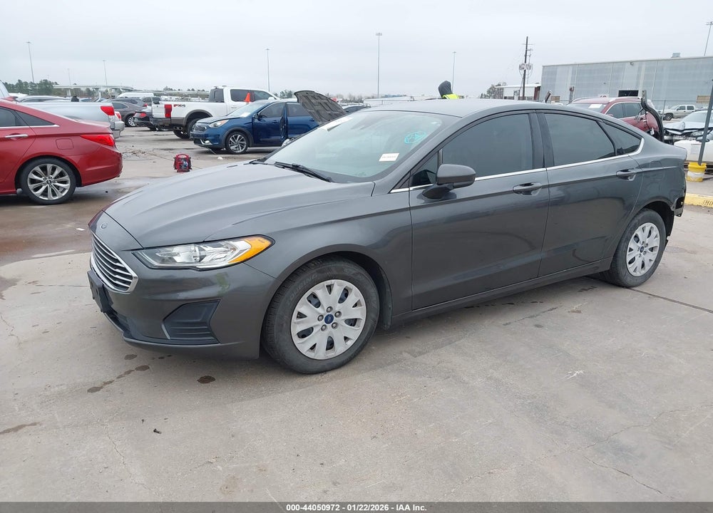 2019 FORD FUSION S VIN: 3FA6P0G7XKR132250
