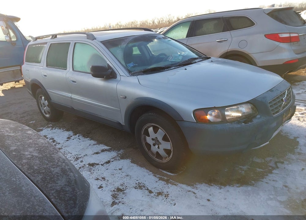 2004 VOLVO XC70 2.5T VIN: YV1SZ59H741160827