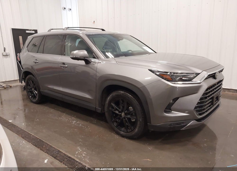 2025 TOYOTA GRAND HIGHLANDER LIMITED VIN: 5TDAAAB57SS102833