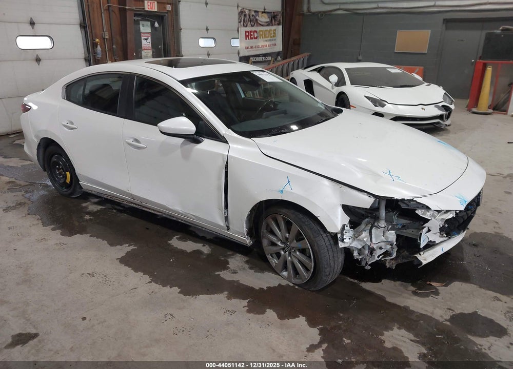 2021 MAZDA 3 PREFERRED VIN: 3MZBPBCL2MM251169