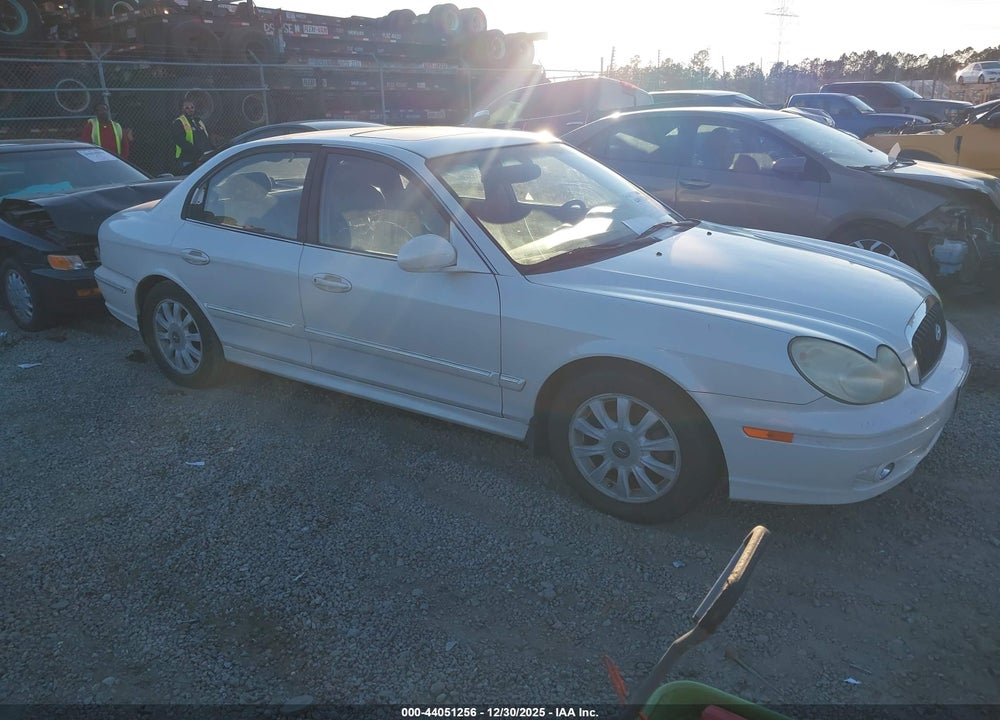 2004 HYUNDAI SONATA GLS/LX VIN: KMHWF35HX4A948040