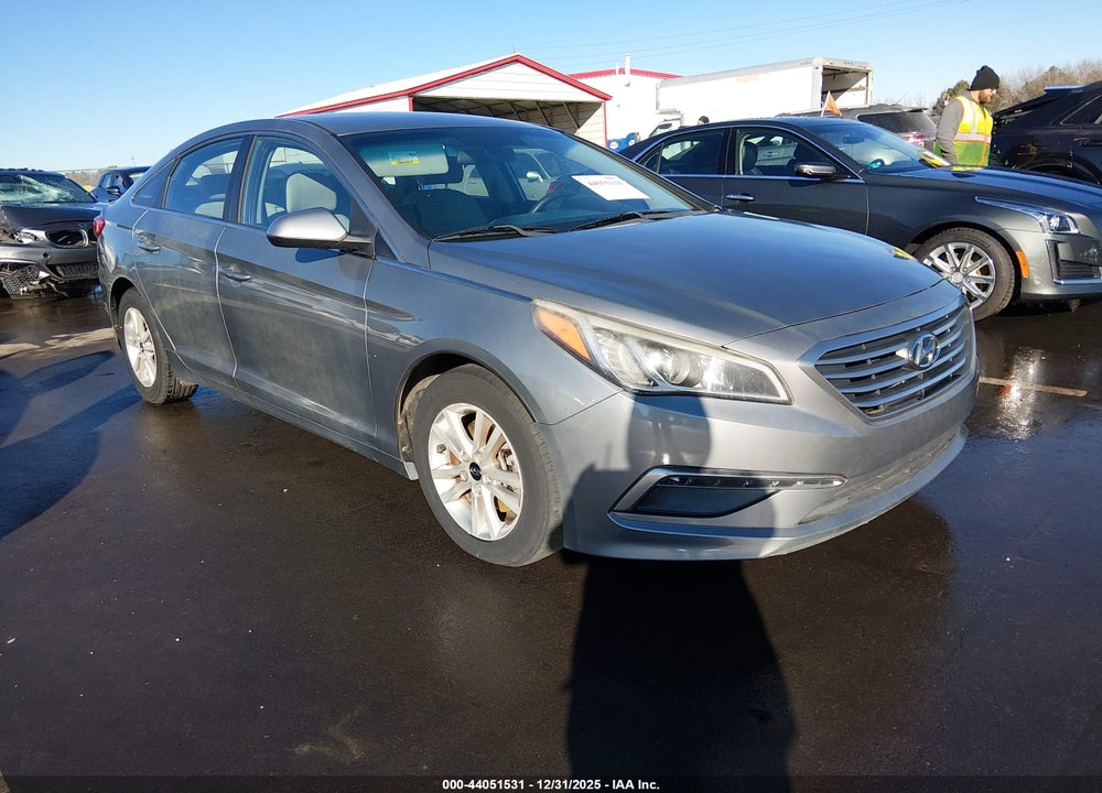 2015 HYUNDAI SONATA SE VIN: 5NPE24AF0FH021890