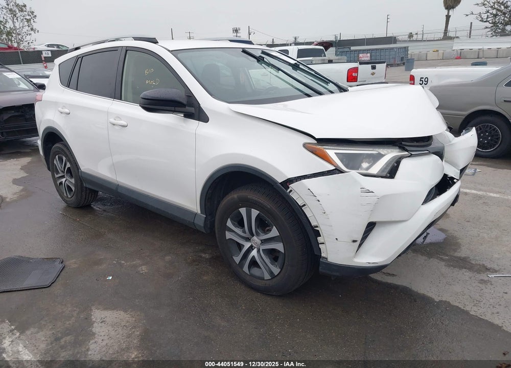 2018 TOYOTA RAV4 LE VIN: JTMZFREV8JJ185442