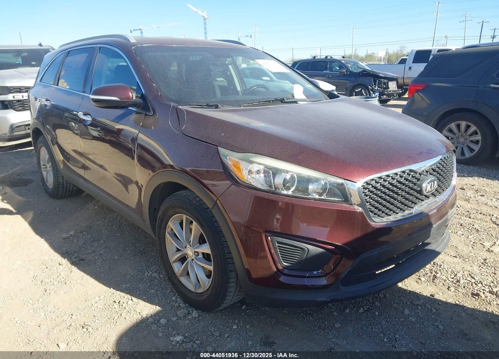 2016 KIA SORENTO 2.4L LX VIN: 5XYPG4A34GG168948