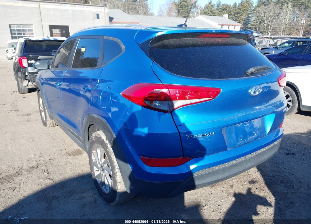 2017 HYUNDAI TUCSON SE VIN: KM8J3CA43HU296193