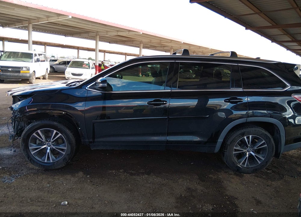 2016 TOYOTA HIGHLANDER XLE V6 VIN: 5TDJKRFH4GS502114