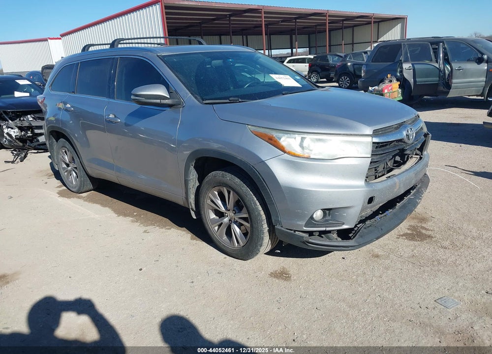 2015 TOYOTA HIGHLANDER XLE V6 VIN: 5TDJKRFH4FS132961