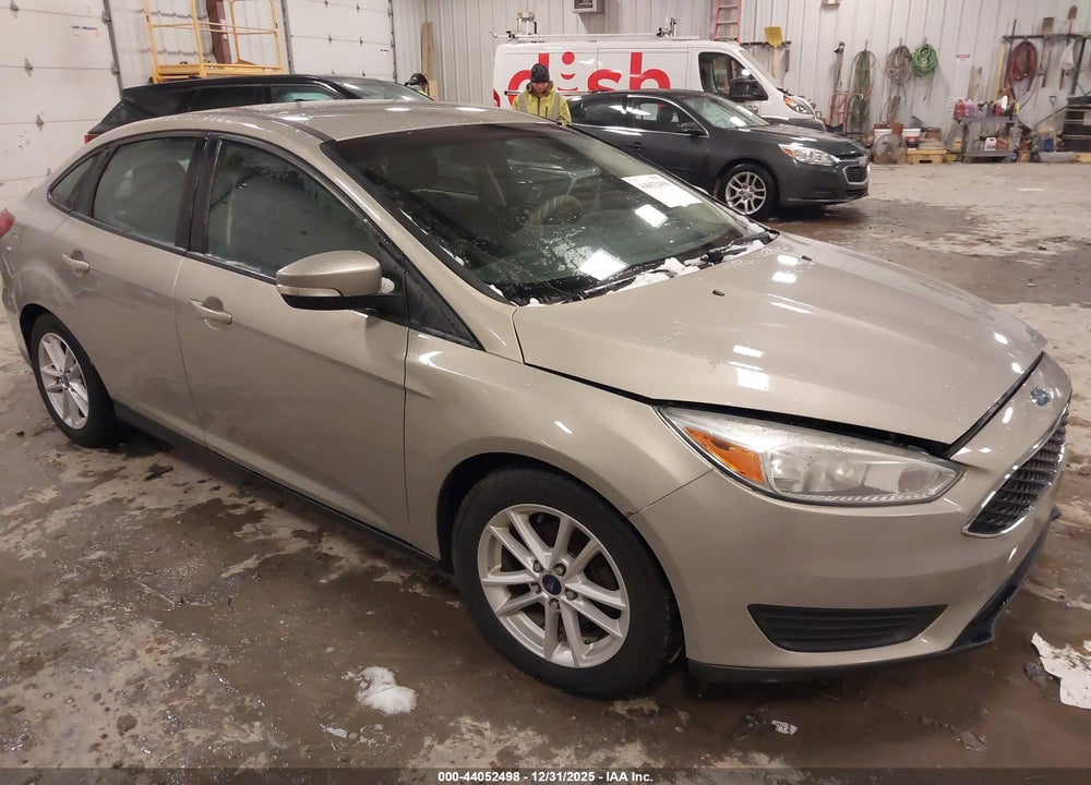 2015 FORD FOCUS SE VIN: 1FADP3F24FL277030