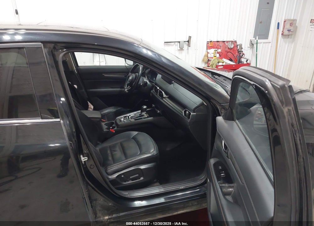 2021 MAZDA CX-5 GRAND TOURING VIN: JM3KFBDM3M0390332