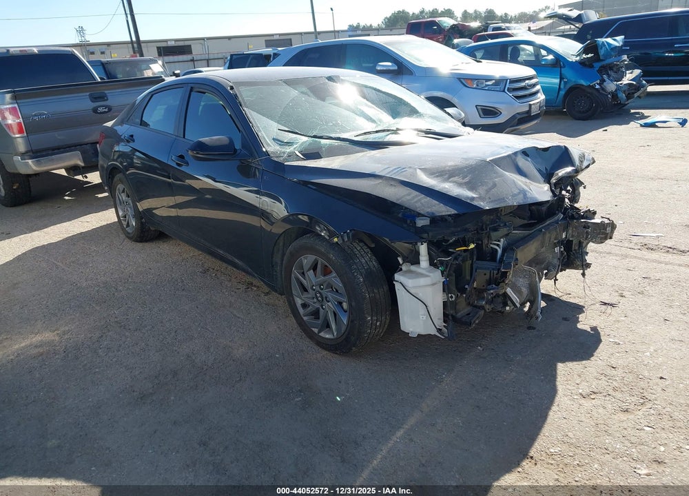 2024 HYUNDAI ELANTRA SEL VIN: KMHLM4DGXRU748661