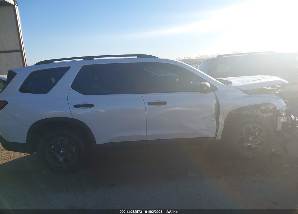 2024 HONDA PILOT TRAILSPORT VIN: 5FNYG1H61RB005140